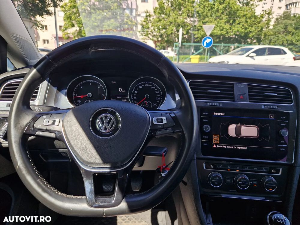 Volkswagen Golf 1.6 TDI Comfortline - 10