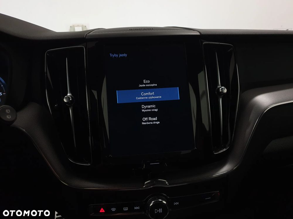 Volvo XC 60 D4 R-Design - 39