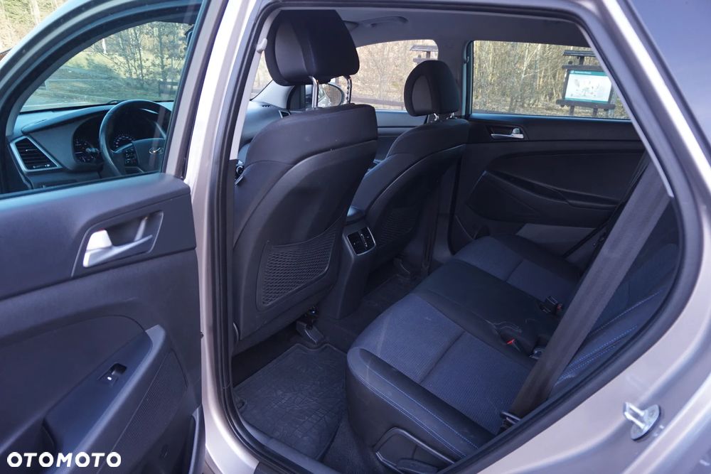 Hyundai Tucson 1.7 CRDI BlueDrive Comfort 2WD - 14