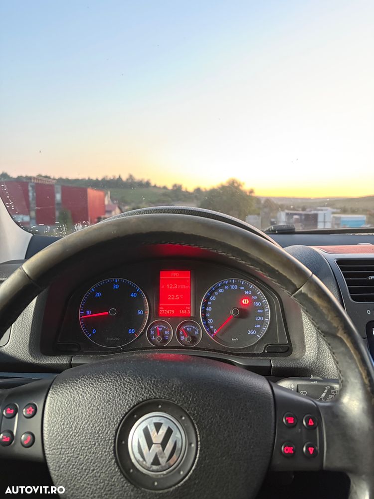 Volkswagen Golf - 9
