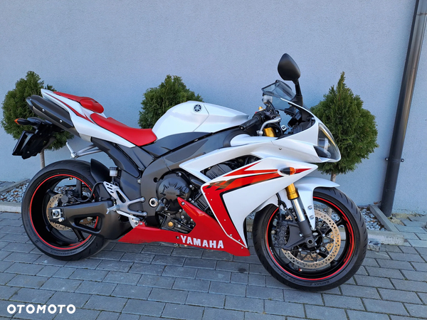 Yamaha R1