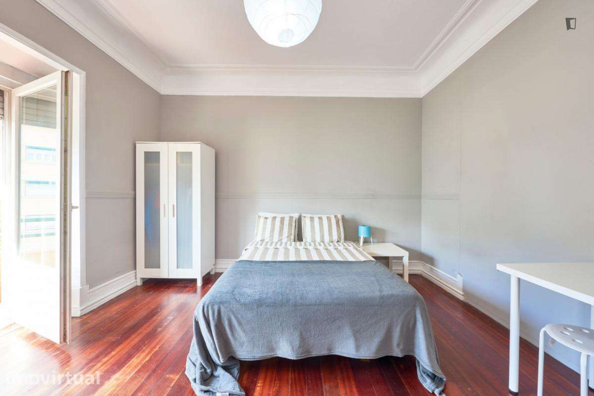 Quarto - localizado em Entrecampos Lisbon - Grande imagem: 2/40