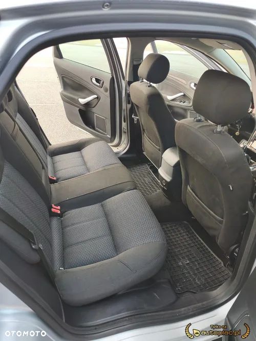 Ford Mondeo - 12