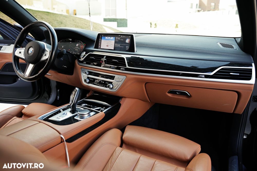 BMW Seria 7 740i - 7