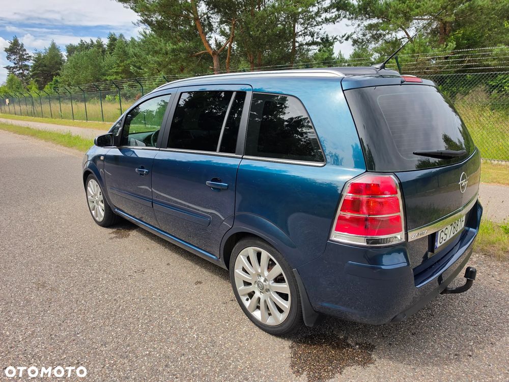 Opel Zafira 1.8 Essentia EasyTronic - 3
