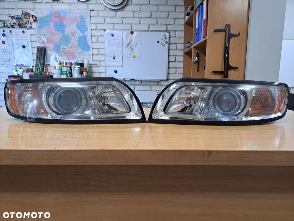 VOLVO S40 II V50 LIFT XENON PRZEDNIA LAMPA LEWA PRAWA LEWY PRAWY PRZÓD KOMPLET EUROPA 31265698 / 31265699