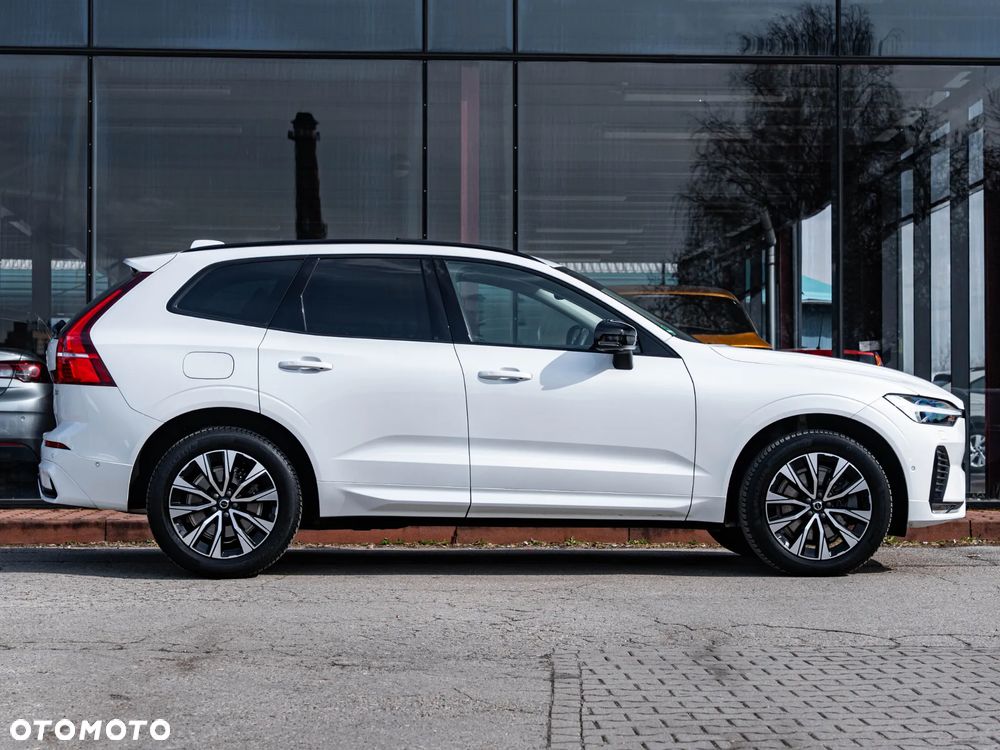 Volvo XC 60 B4 B Plus Dark - 15