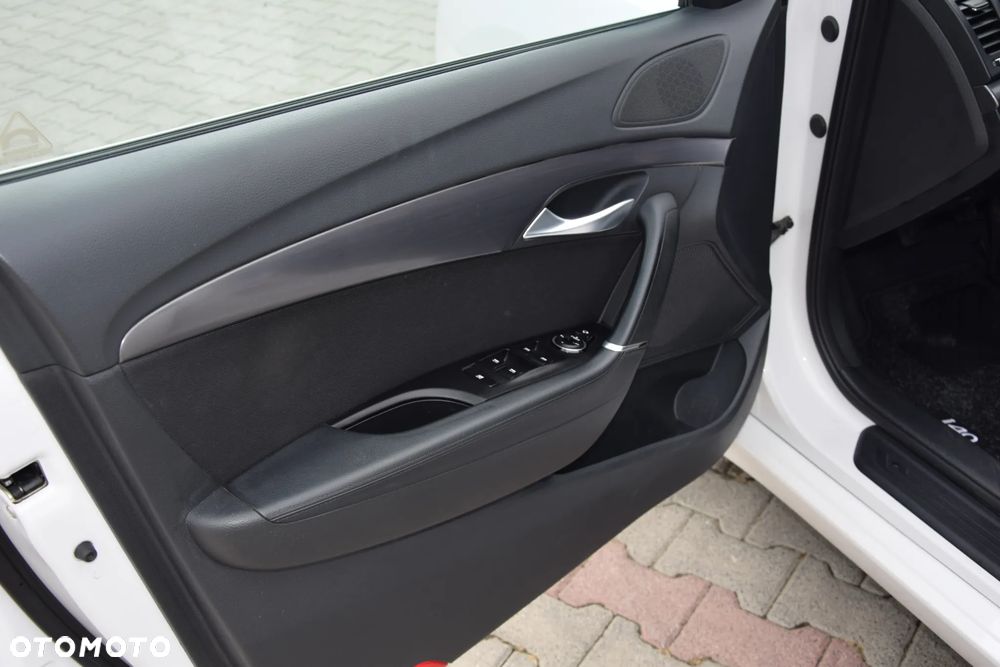 Hyundai i40 i40cw 1.6 Fifa World Cup Edition - 13