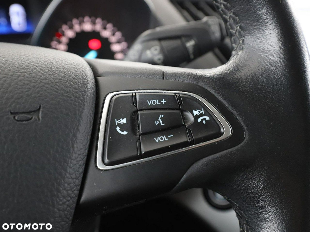 Ford Kuga 1.5 EcoBoost 2x4 Business Edition - 29