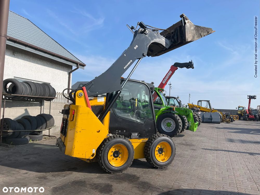 JCB Miniładowarka Jcb 155 Rok 2014 Idealny stan Oryginał TYLKO 3900 MTG Zamiatarka Krokodyl w osprzęcie - 27