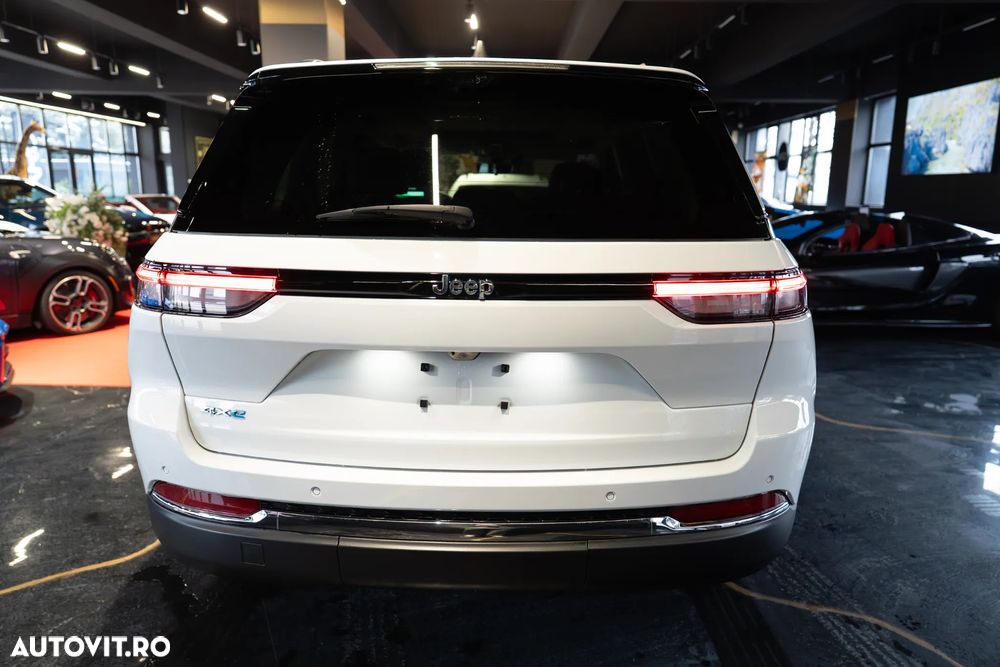 Jeep Grand Cherokee - 18