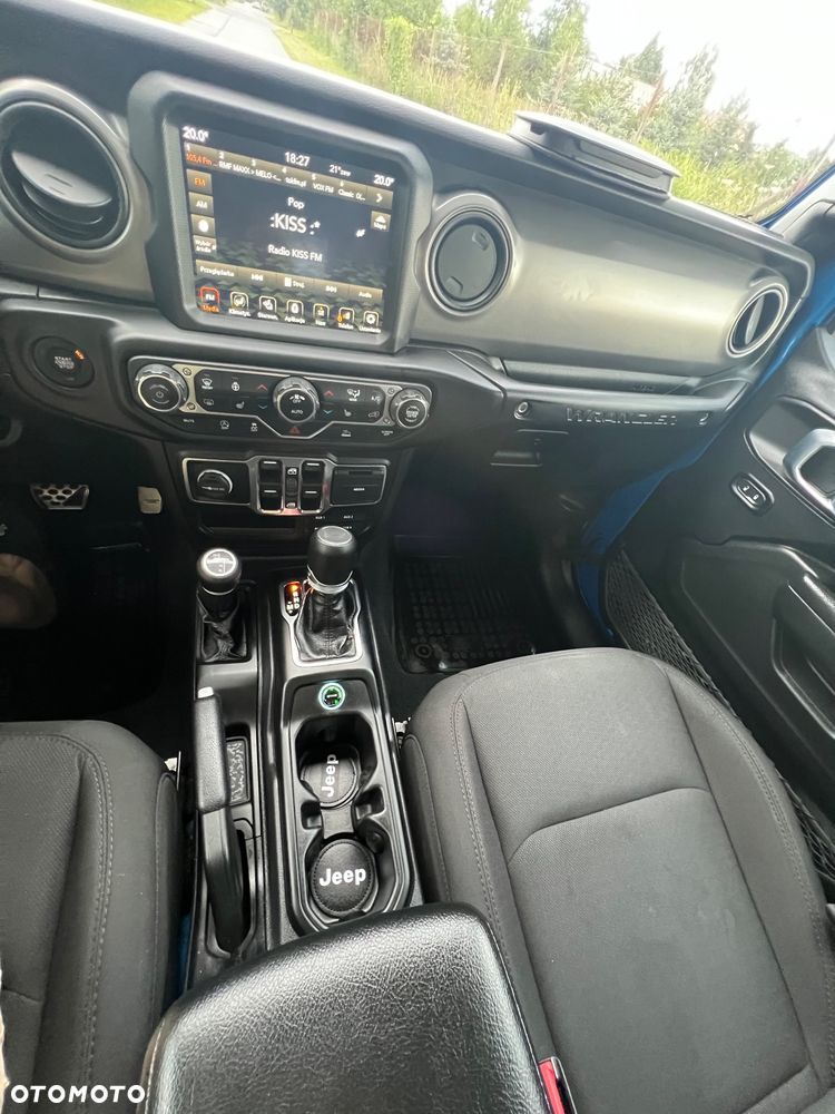 Jeep Wrangler - 21
