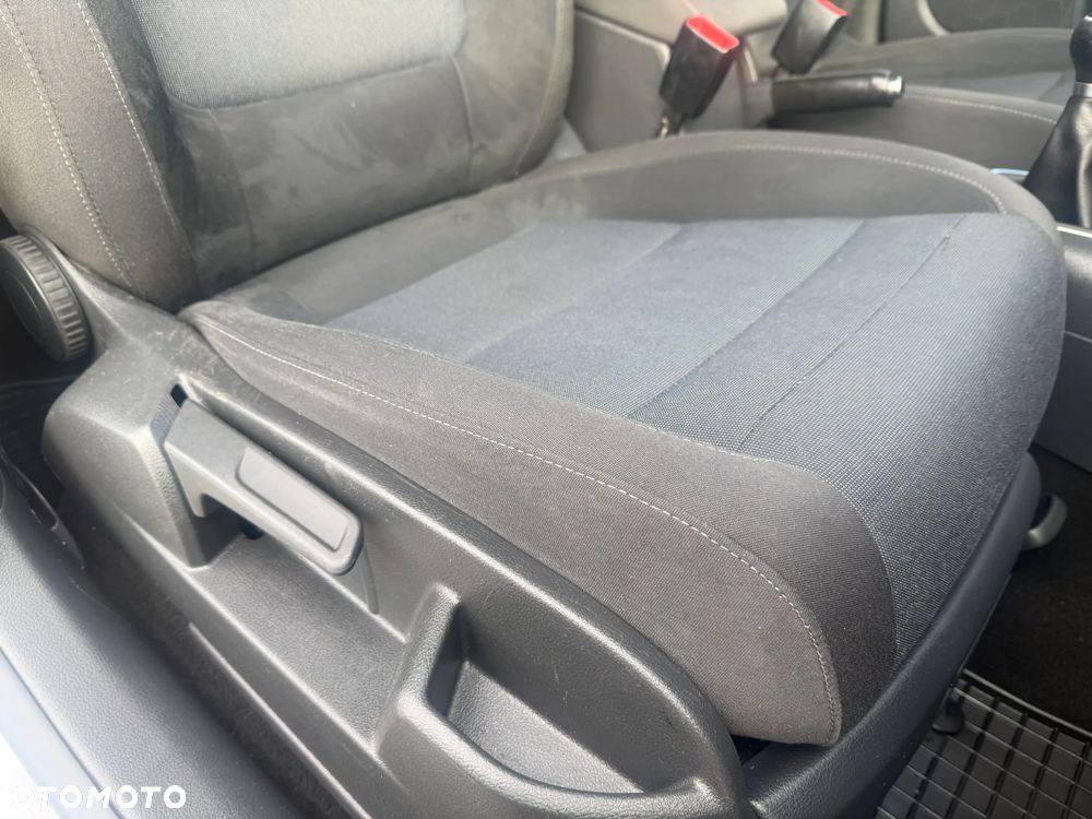 Volkswagen Golf Plus 1.2 TSI BlueMotion Technology Style - 29