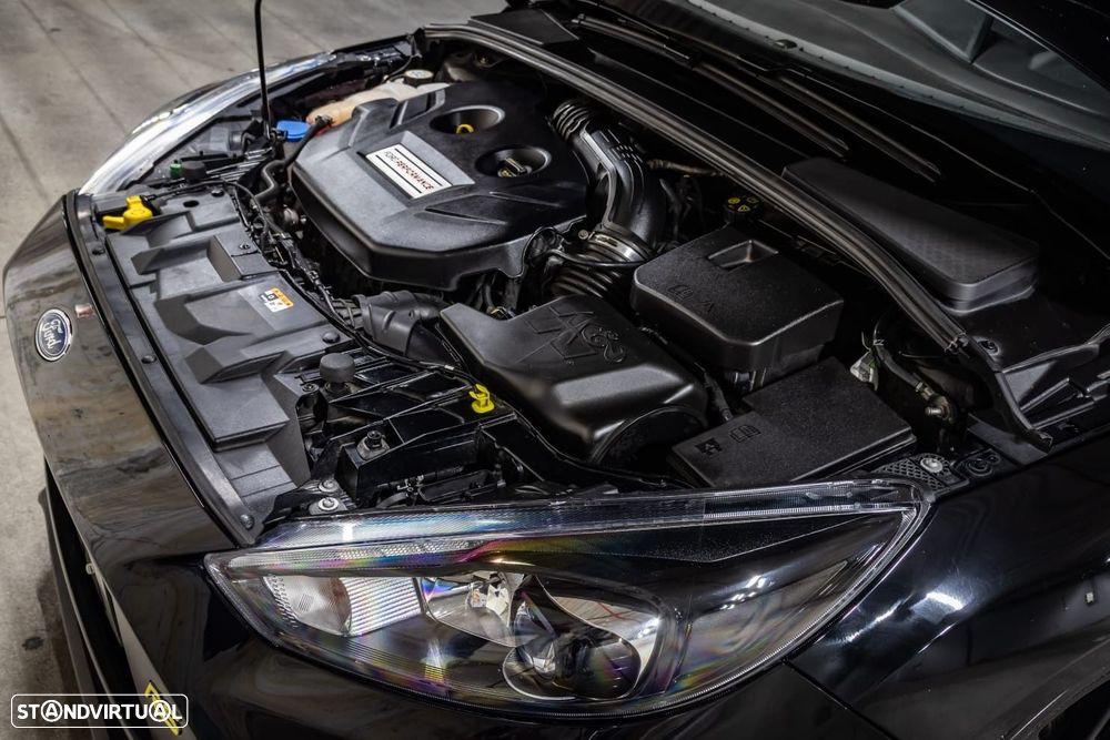 Ford Focus 2.3 EcoBoost RS Pack Performance - 29