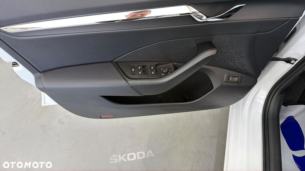 Skoda Octavia 2.0 TDI Style DSG - 10