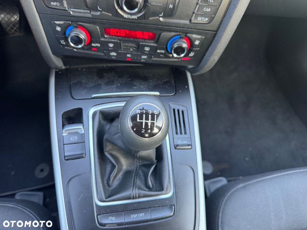 Audi A4 Avant 2.0 TDI DPF Ambiente - 24