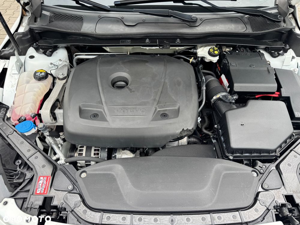 Volvo V40 Cross Country T3 Drive-E Dynamic Edition - 9