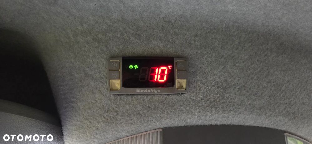 Mercedes-Benz Sprinter - 20