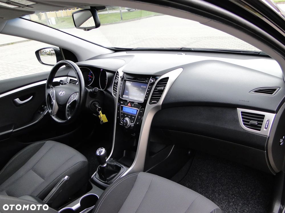 Hyundai i30 Kombi 1.6 CRDI Premium - 17