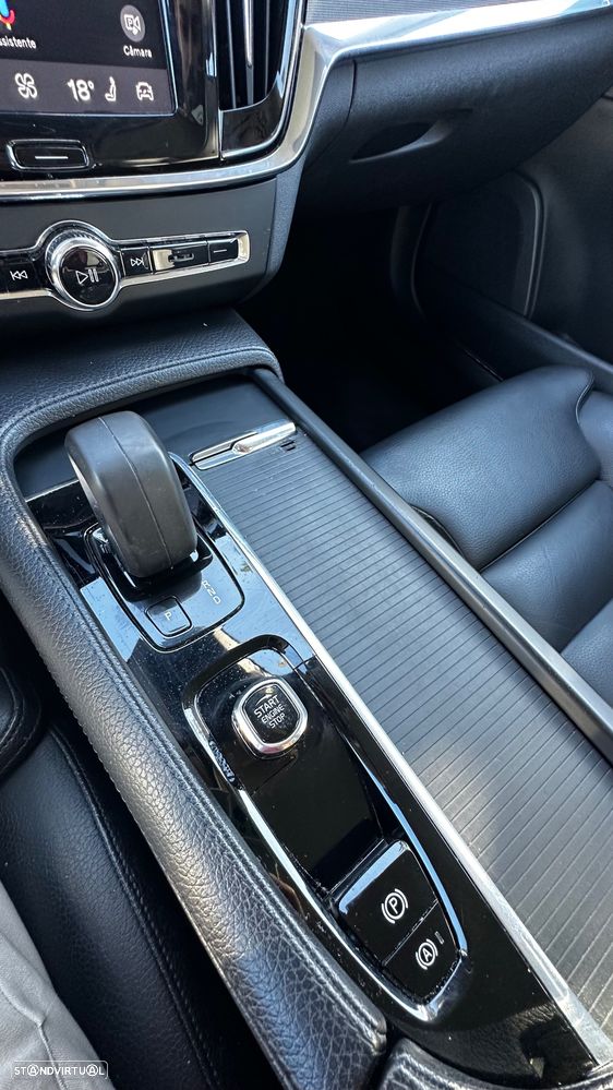 Volvo V90 2.0 B4 Momentum Plus Geartronic - 53