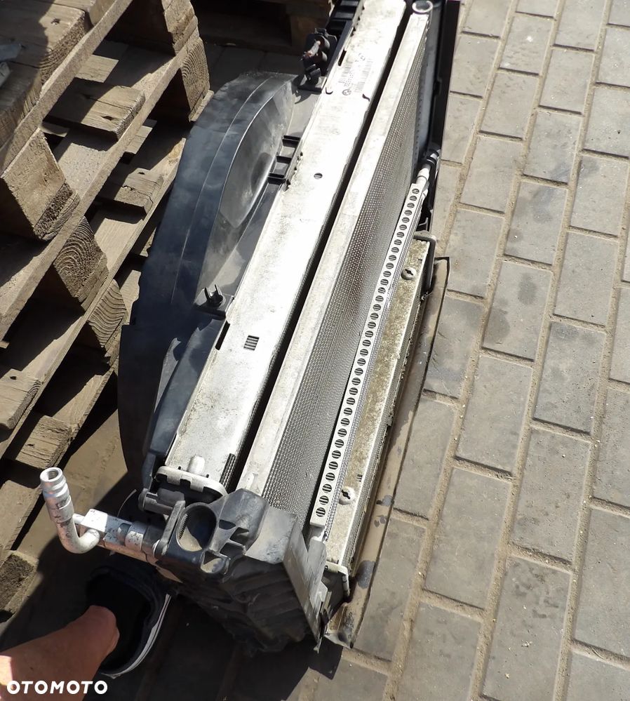 BMW - E81,E87,E84,E91,E92,E93 - CHŁODNICA , WENTYLATORY - KOMPLET - 9206296  7581672  7561712  7536929  7545366 - 2