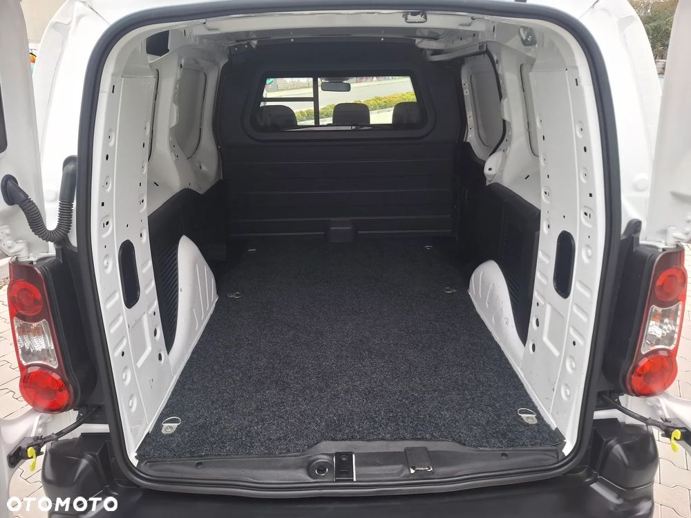 Peugeot Partner LONG 1.6HDI 3OSOBOWY KLIMA NAVI - 26
