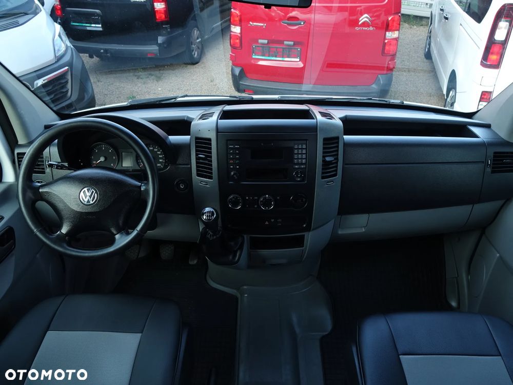 Volkswagen Crafter 5-osobowy Brygadówka + bagażnik dachowy - 10
