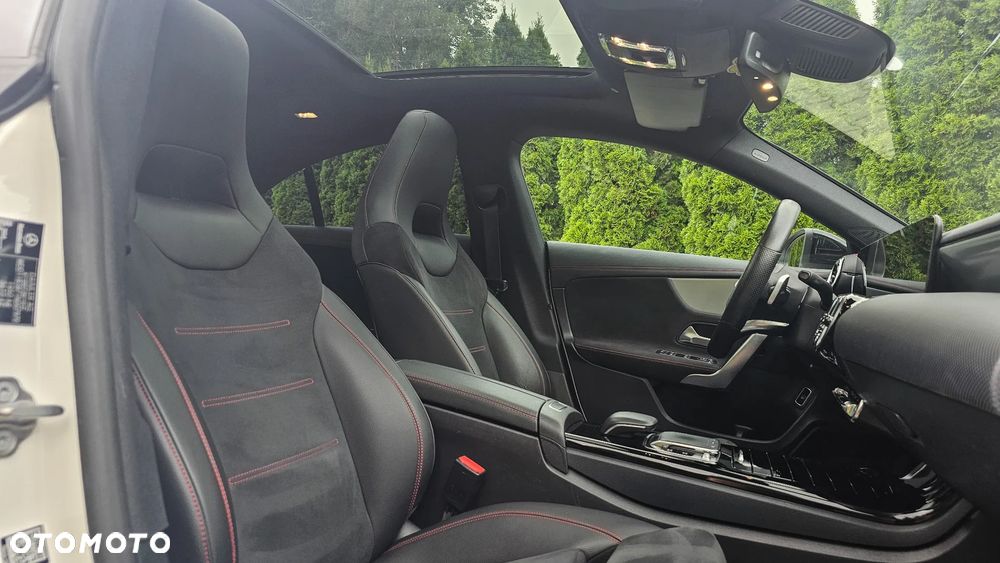 Mercedes-Benz CLA 200 AMG Line 7G-DCT - 19
