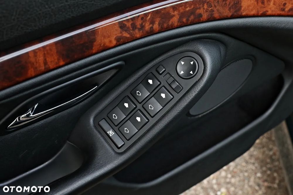 BMW Seria 5 - 33
