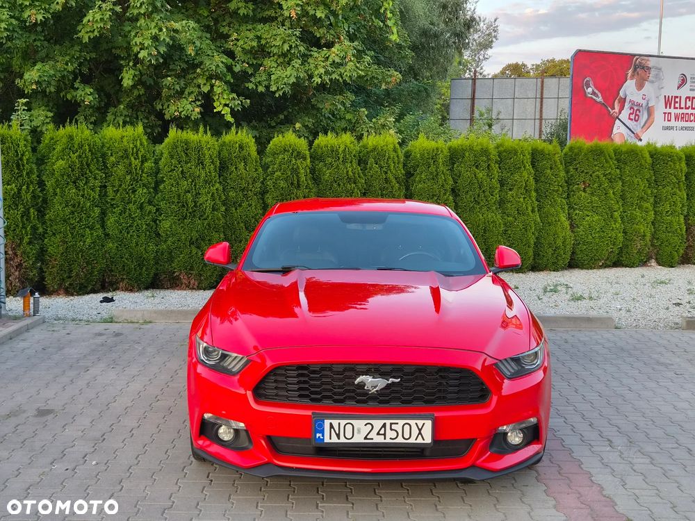 Ford Mustang - 4