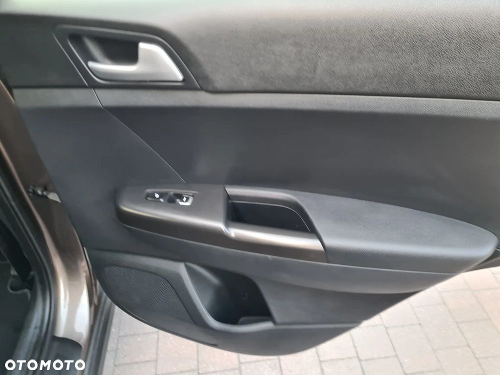 Kia Sportage 1.6 GDI M 2WD - 27