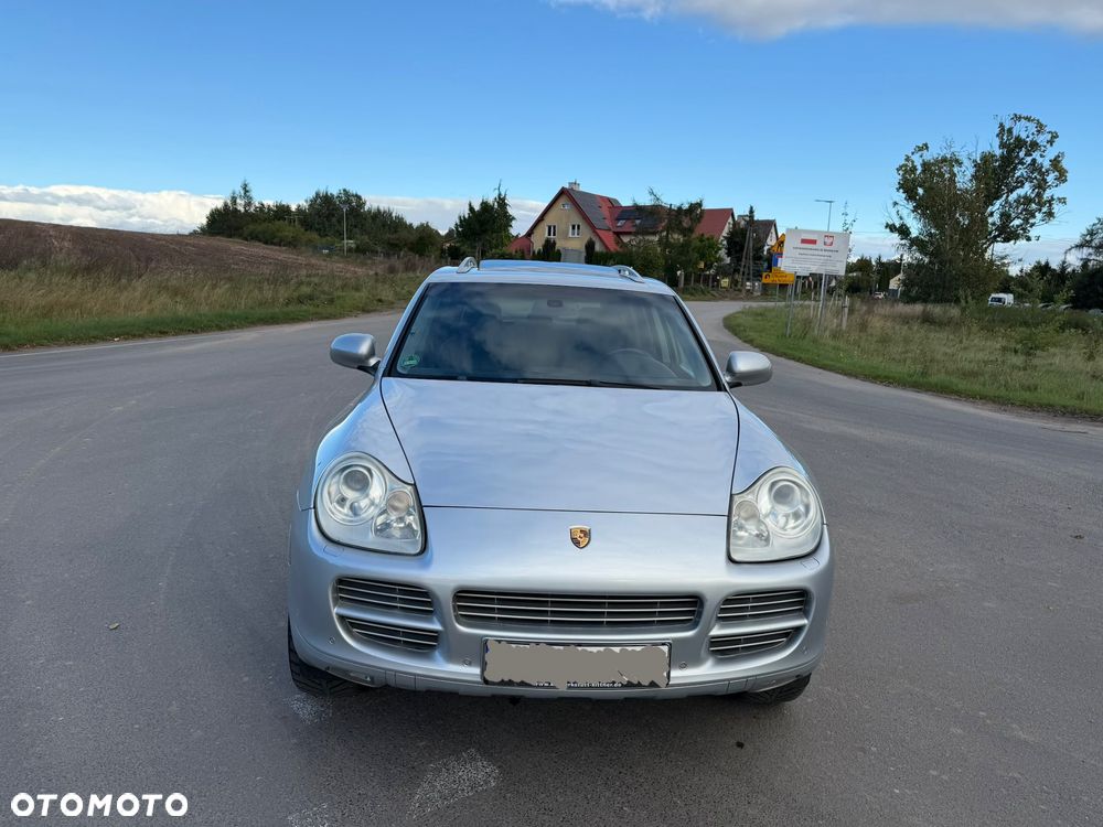 Porsche Cayenne - 2