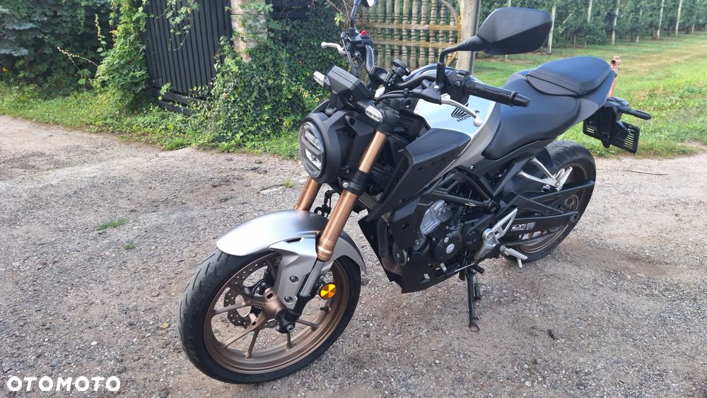 Honda CB - 22