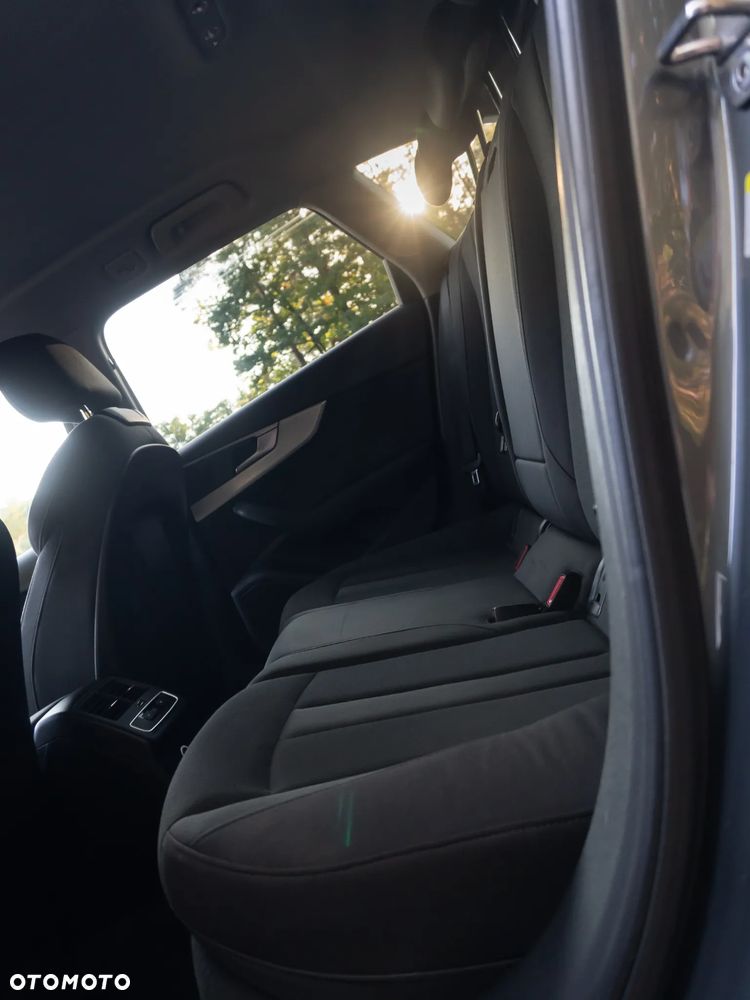 Audi A4 Avant 2.0 TDI DPF S line Sportpaket - 29