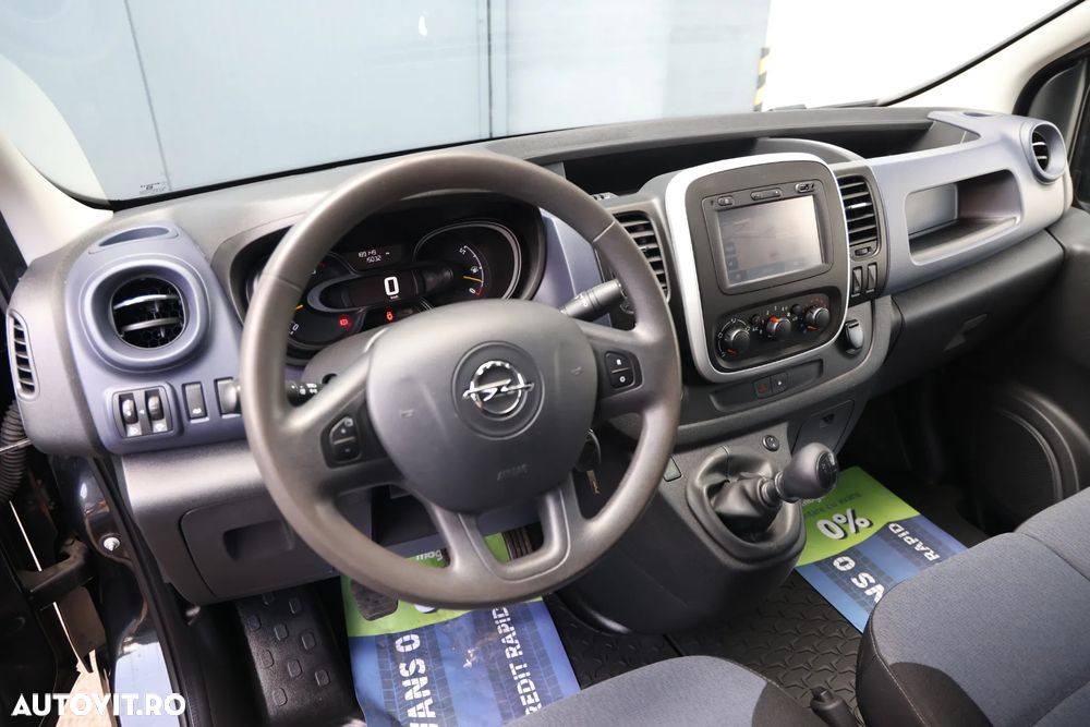Opel Vivaro - 8