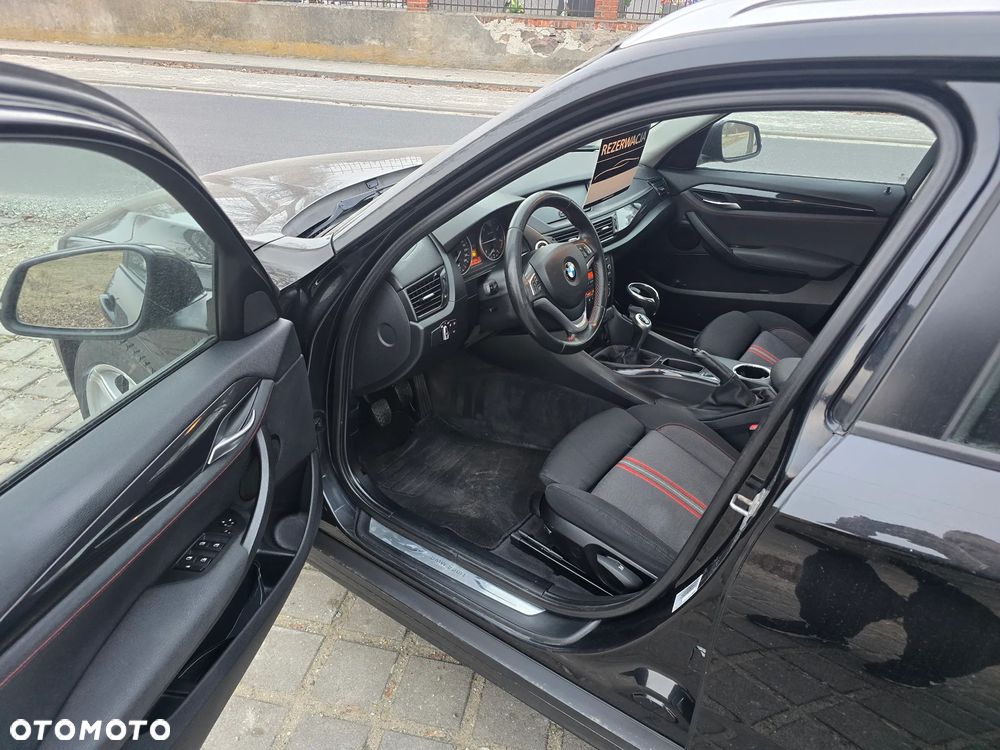 BMW X1 sDrive18d xLine - 11