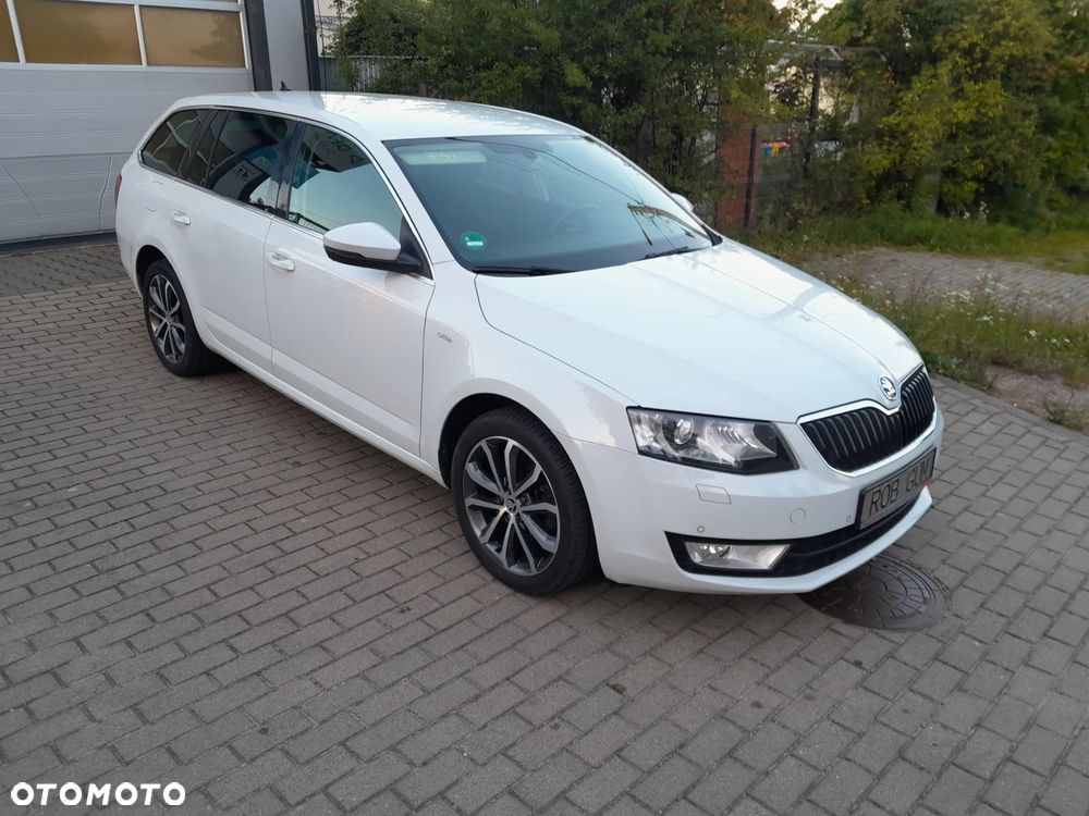 Skoda Octavia 2.0 TDI DSG Premium Edition - 1