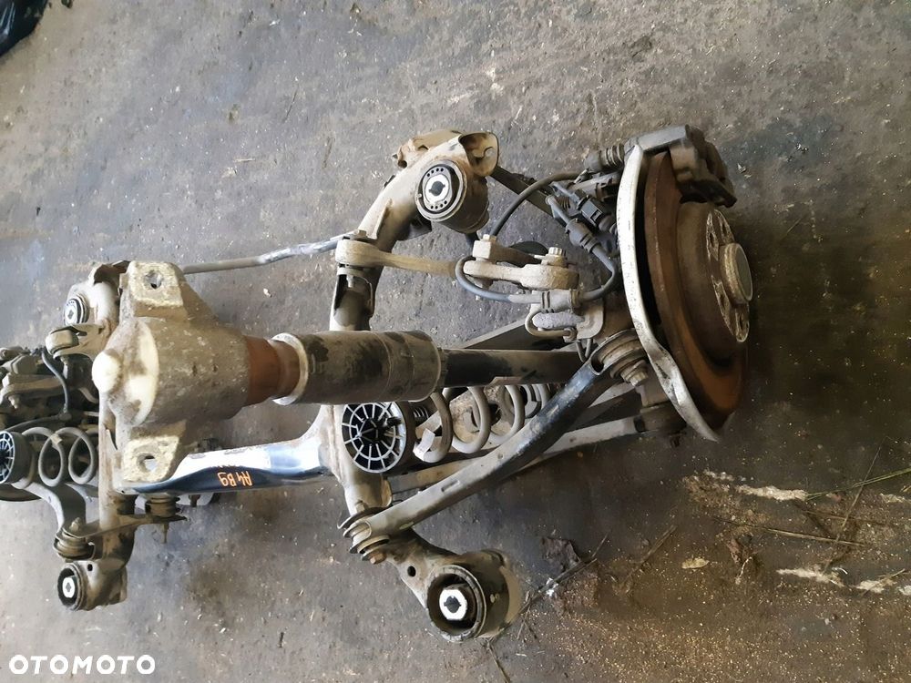 AUDI A4 B9 ZAWIESZENIE TYŁ TYLNE SANKI BELKA ZWROTNICE WAHACZE KOMPLET - 3