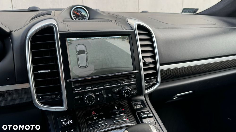 Porsche Cayenne - 7