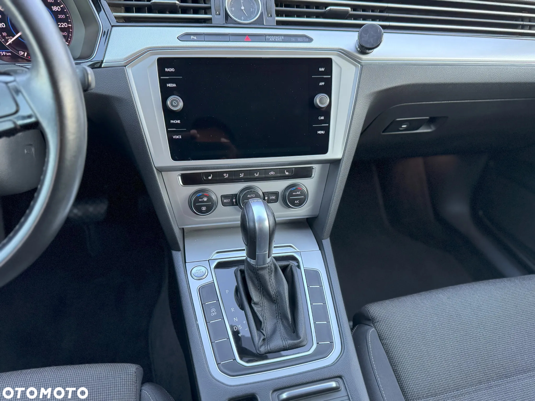 Volkswagen Passat 2.0 TDI BMT Comfortline DSG - 28
