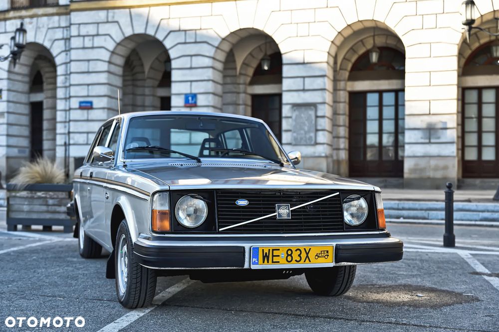 Volvo Seria 200 - 1