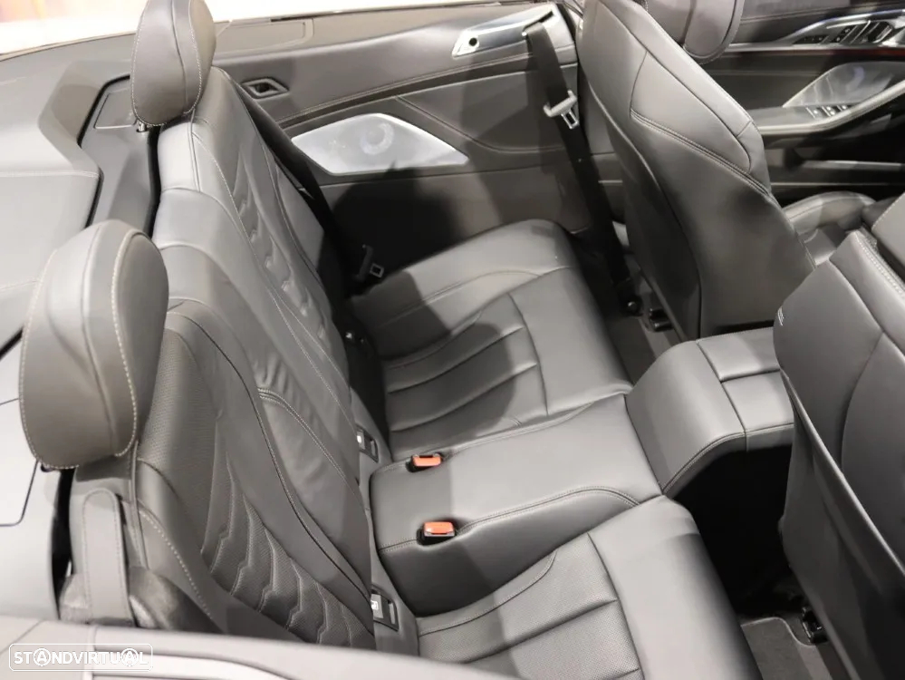 BMW M850i xDrive - 11