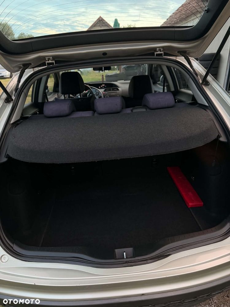 Honda Civic 1.8 Comfort - 11