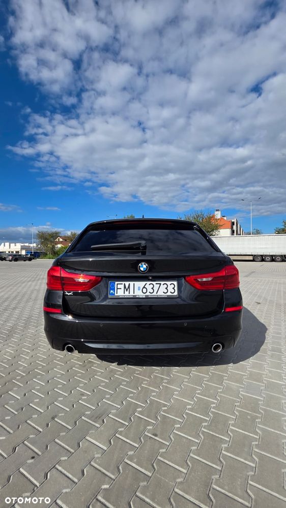 BMW Seria 5 518d Advantage sport - 11