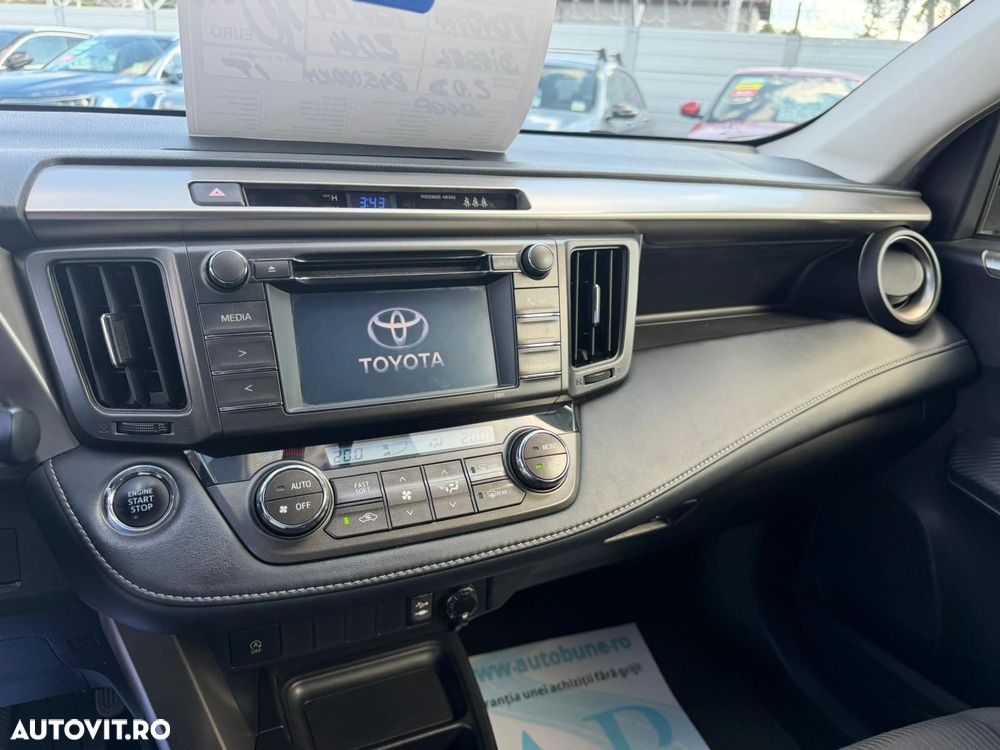 Toyota RAV4 2.0 D-4D 2WD Comfort - 10