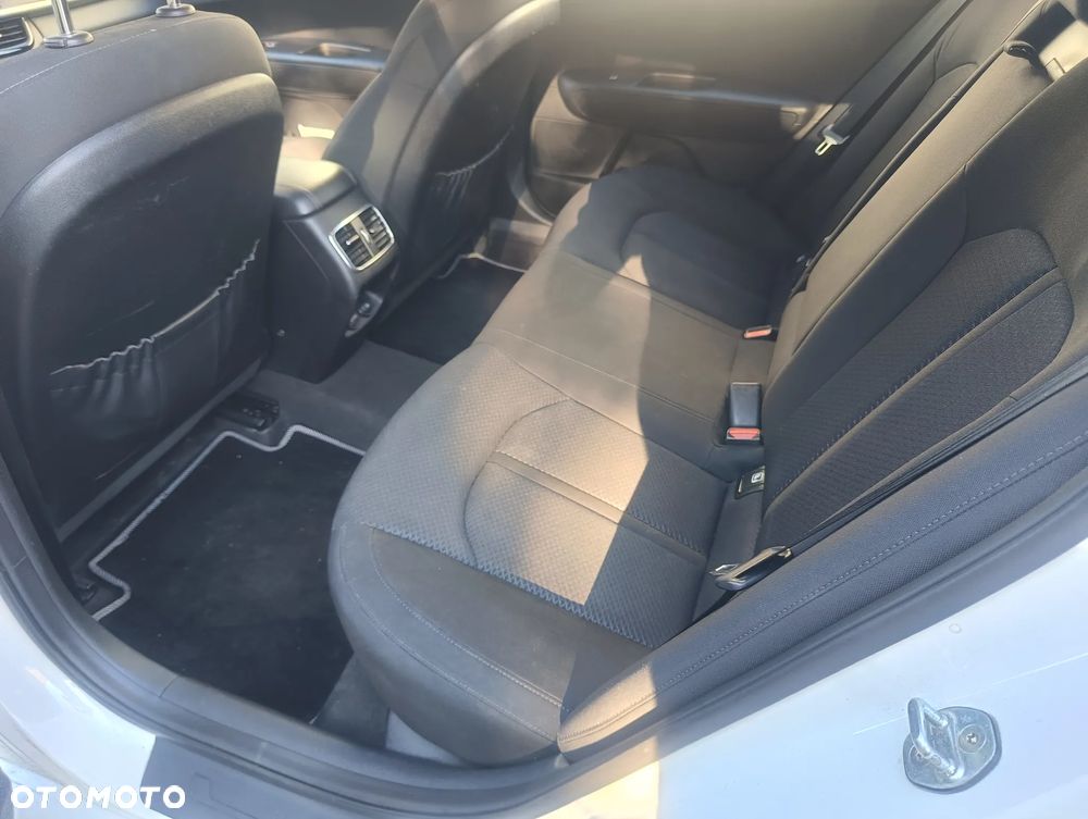 Kia Optima 1.7 CRDI M - 13