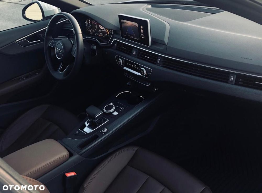 Audi A4 Limousine - 11