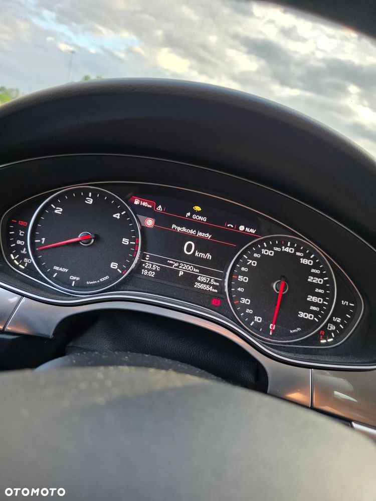 Audi A6 Avant 3.0 TDI Quattro S tronic - 13