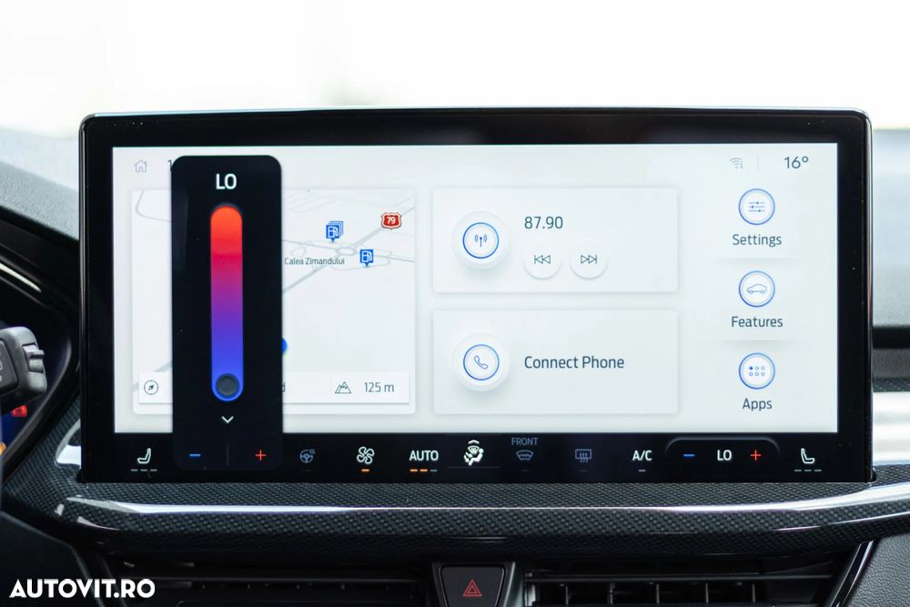 Ford Focus 1.0 EcoBoost 6MT MHEV ST-Line X - 40