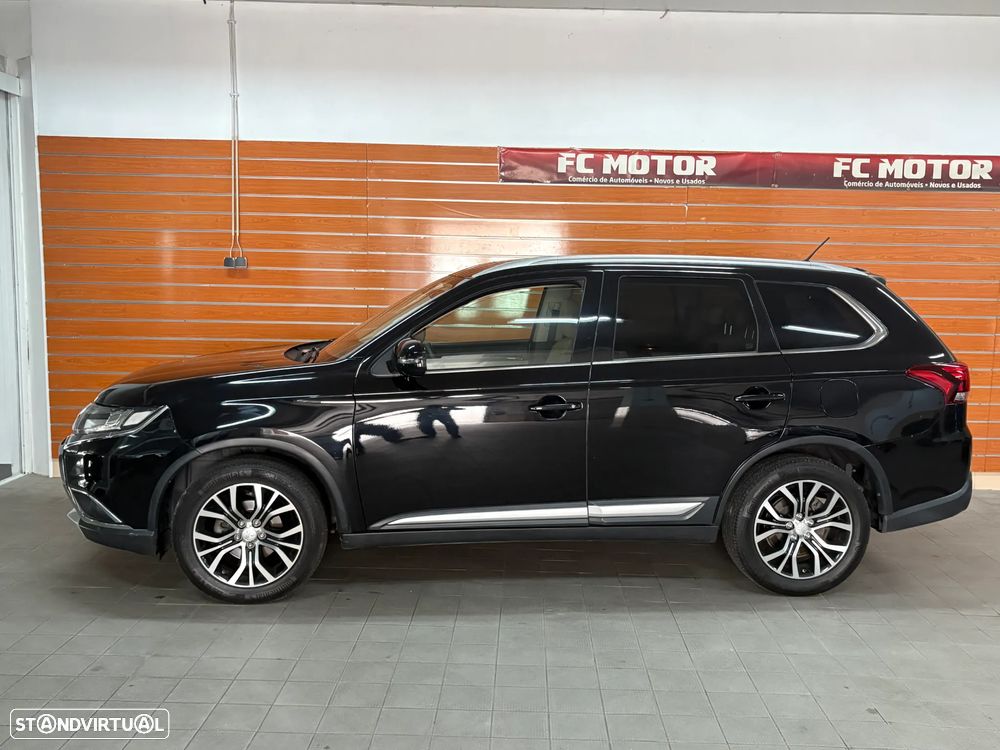 Mitsubishi Outlander 2.2 DI-D Intense Black Edition - 3